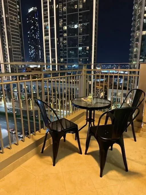 Apartment In Dubai Opposite To Burj Khalifa